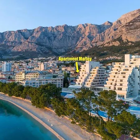 2 Bedroom 'marley' Makarska