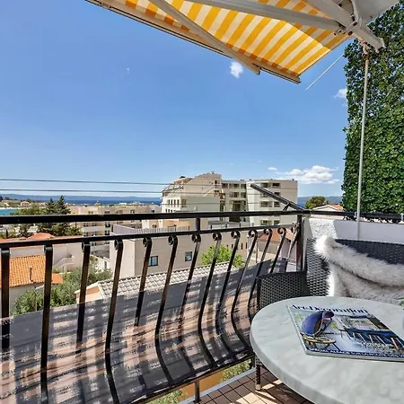 2 Bedroom 'marley' Apartment *